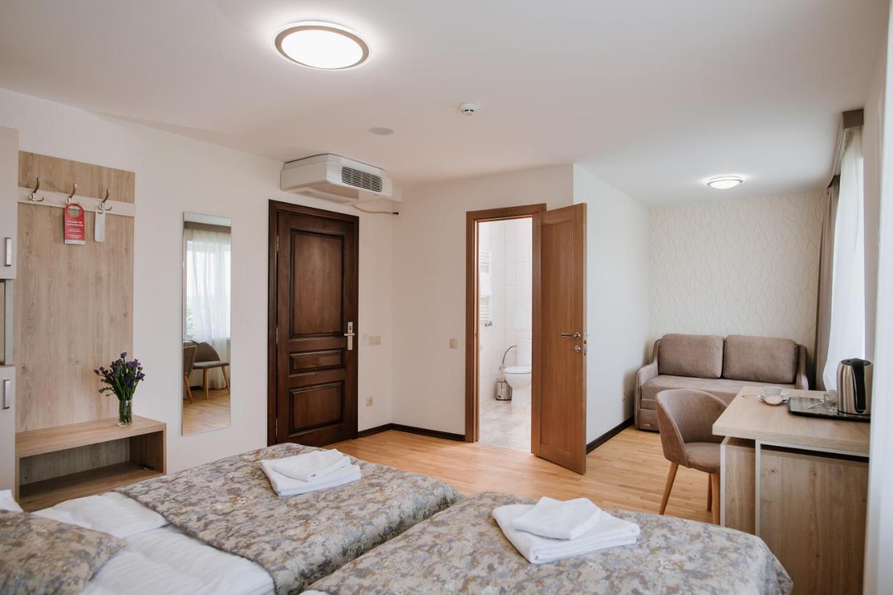 Оранта Hotel Truskavets Luaran gambar