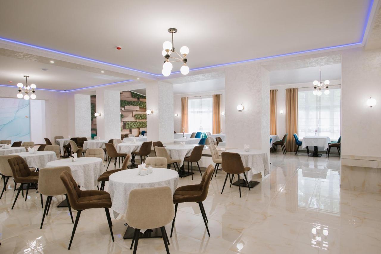 Оранта Hotel Truskavets Luaran gambar