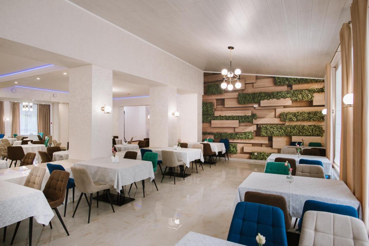 Оранта Hotel Truskavets Luaran gambar