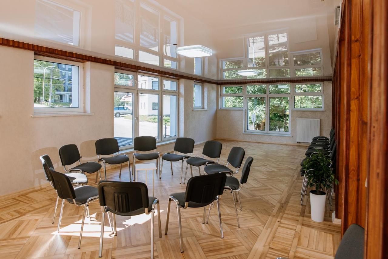 Оранта Hotel Truskavets Luaran gambar