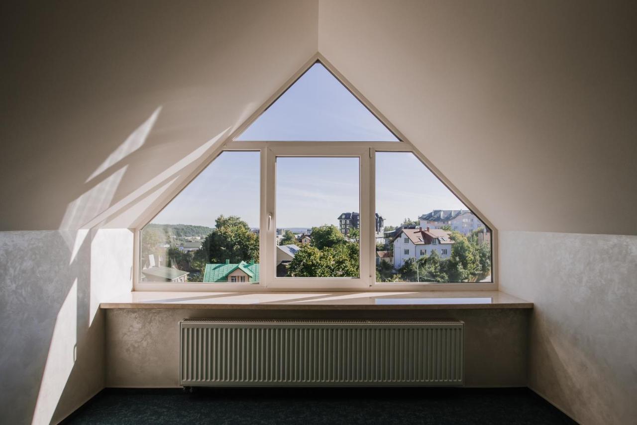 Оранта Hotel Truskavets Luaran gambar
