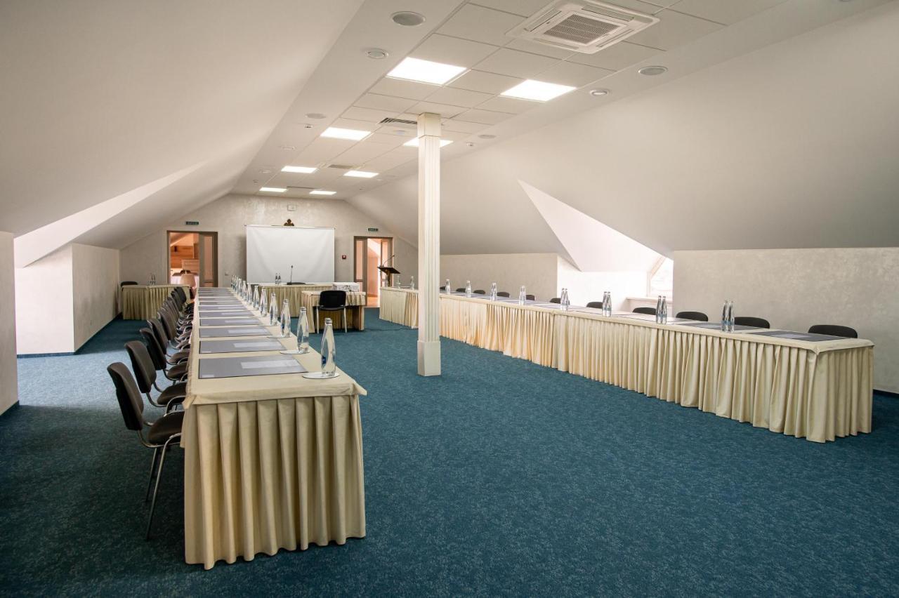 Оранта Hotel Truskavets Luaran gambar